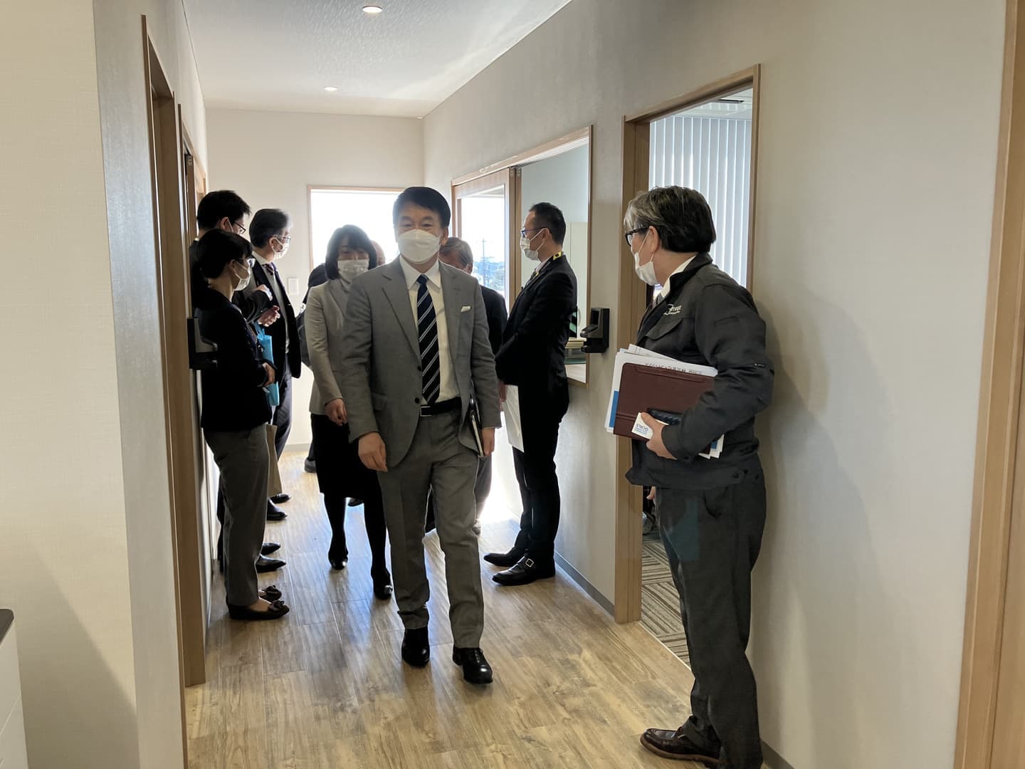 さいたま市市長来社2